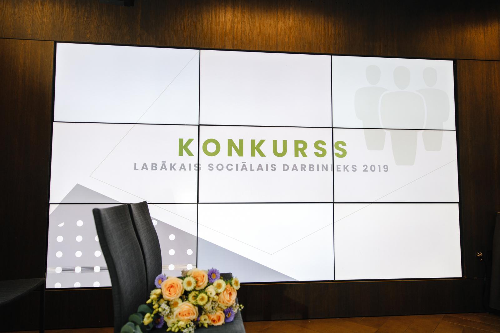 print-labakais-socialais-darbinieks-2019-001_50397077617_o.jpg