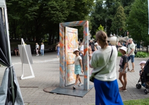 Kampaņa “Dāvā bērniem mīlošu ģimeni!” 