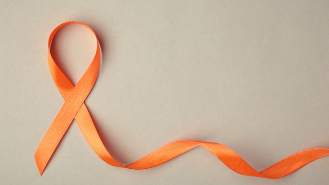 oranžā krāsā lentīte, pret vardarbību