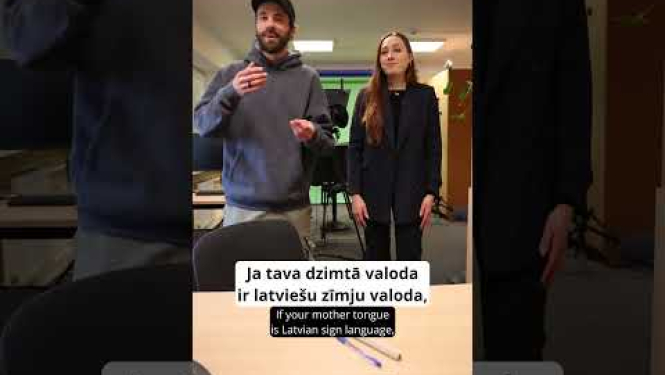 Cilvēka profesionalitāti daudzās jomās nemazina tas, ka viņš sazinās zīmju valodā.