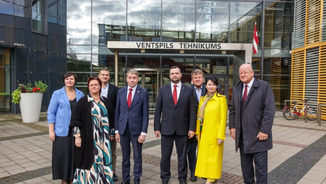 Labklājības ministrs Uldsi Augulis tiekas ar  Ventspils pašvaldības pārstāvjiem