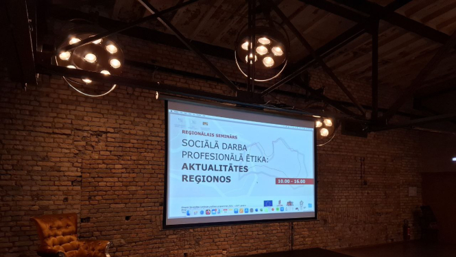 foto no konfences prezentācijas ekrāna