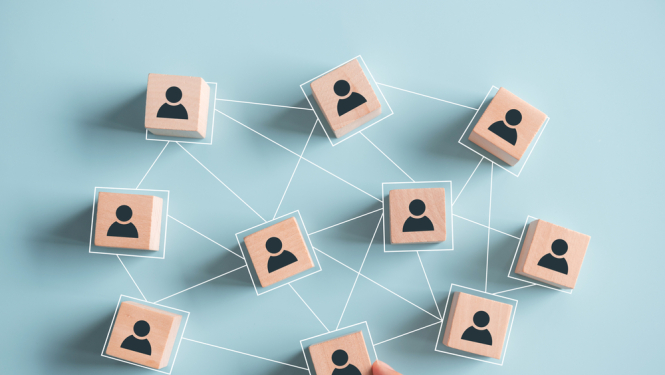 cilvēku ikonas savienotas 