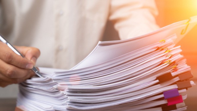 daudz dokumentu kaudze