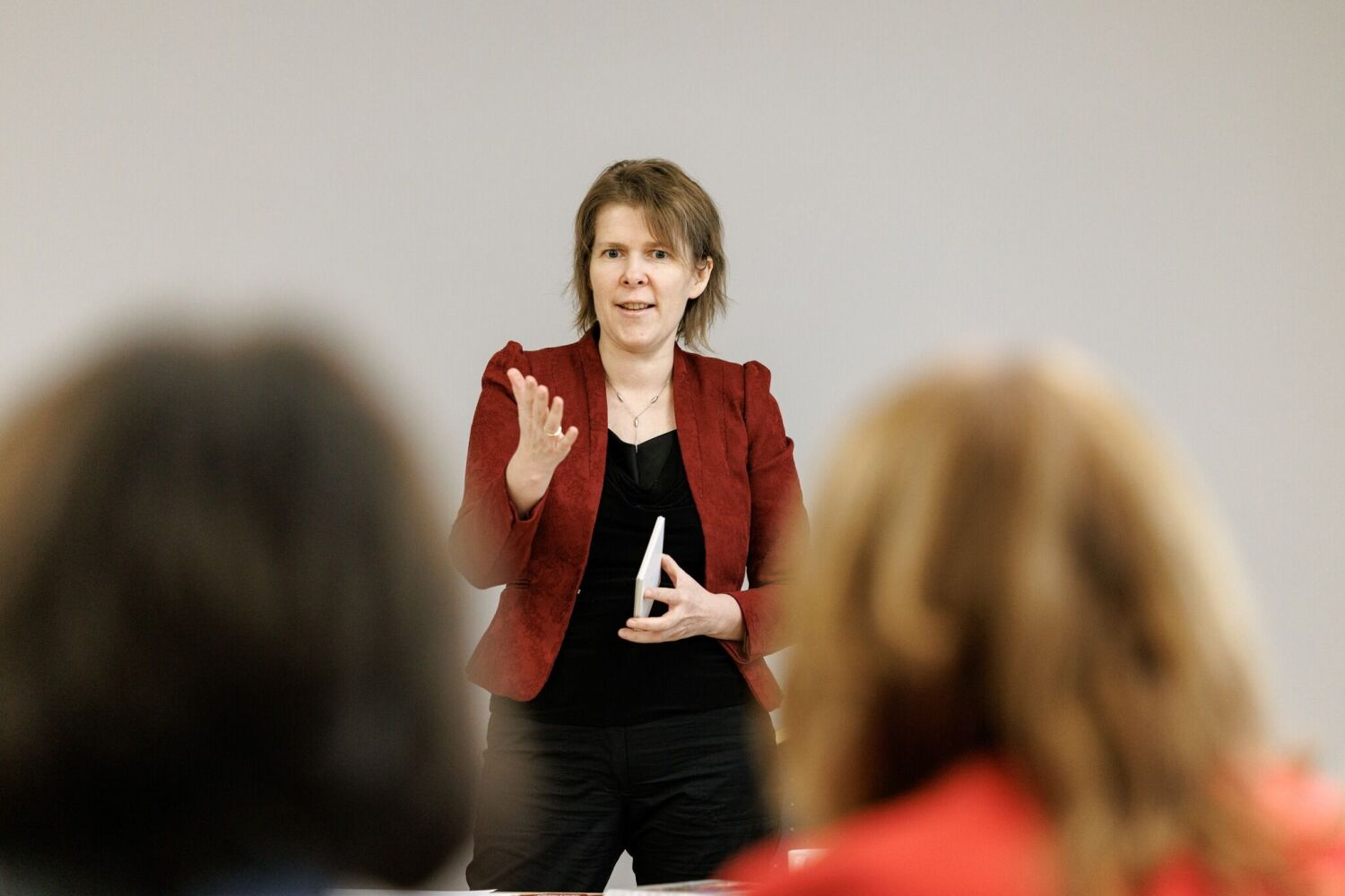 Konference “Kā audzināt bērnu bez vardarbības: vides, speciālistu un kopienas nozīme” 25.11.2025. atskata bildes