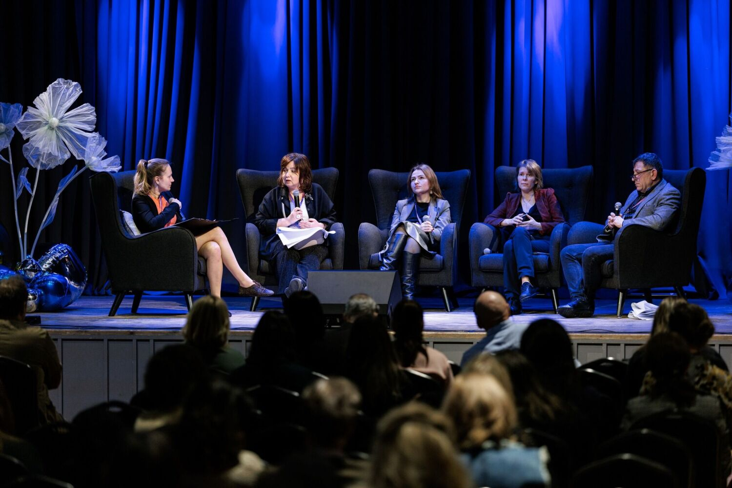 Konference “Kā audzināt bērnu bez vardarbības: vides, speciālistu un kopienas nozīme” 25.11.2025. atskata bildes