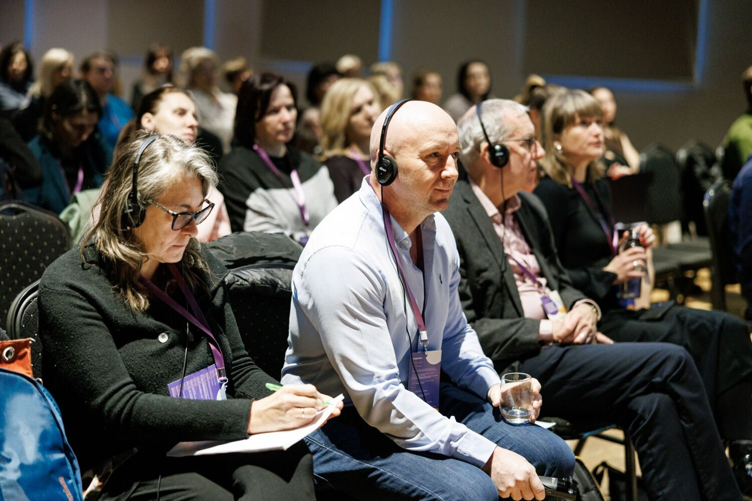 Konference “Kā audzināt bērnu bez vardarbības: vides, speciālistu un kopienas nozīme” 25.11.2025. atskata bildes